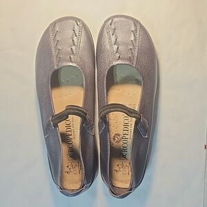 Arcopedico grey/ Silver Loafers